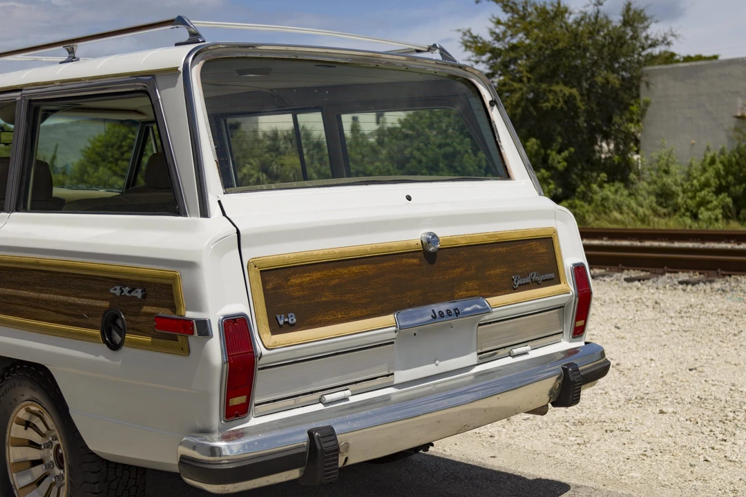 1990 Jeep SJ Grand Wagoneer - Image 31 of 31
