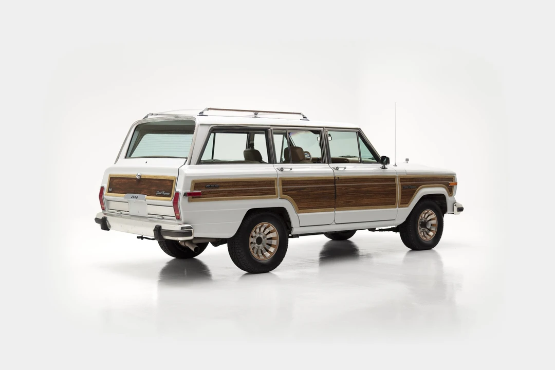 1990 Jeep SJ Grand Wagoneer - Image 7 of 31