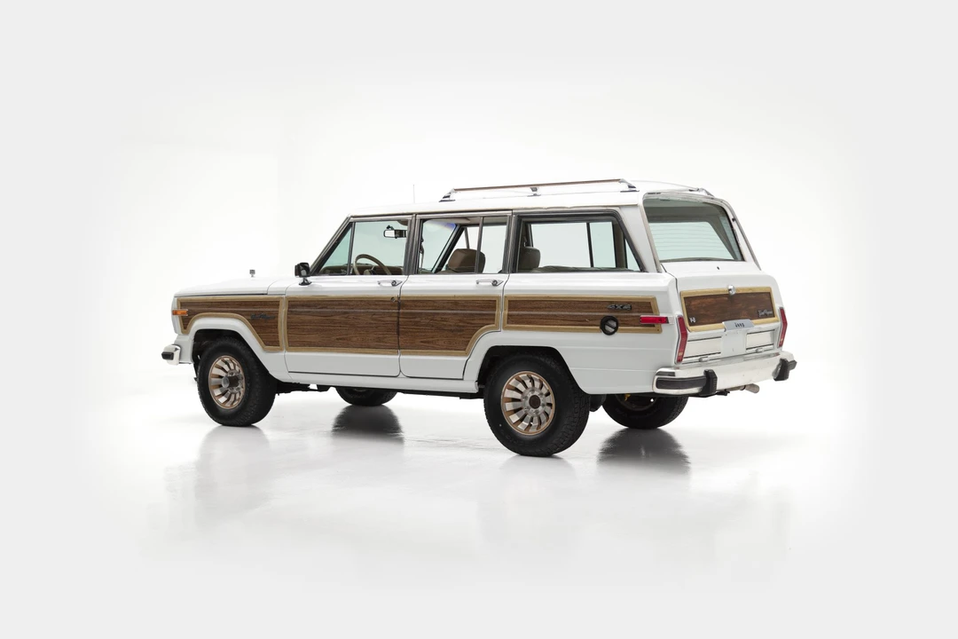 1990 Jeep SJ Grand Wagoneer - Image 5 of 31