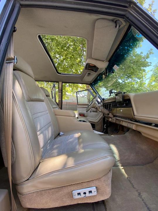 1990 Jeep SJ Grand Wagoneer - Image 27 of 31