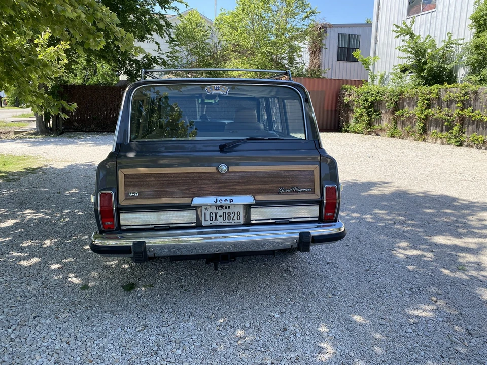 1990 Jeep SJ Grand Wagoneer - Image 8 of 31
