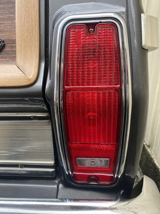 1990 Jeep SJ Grand Wagoneer - Image 16 of 31