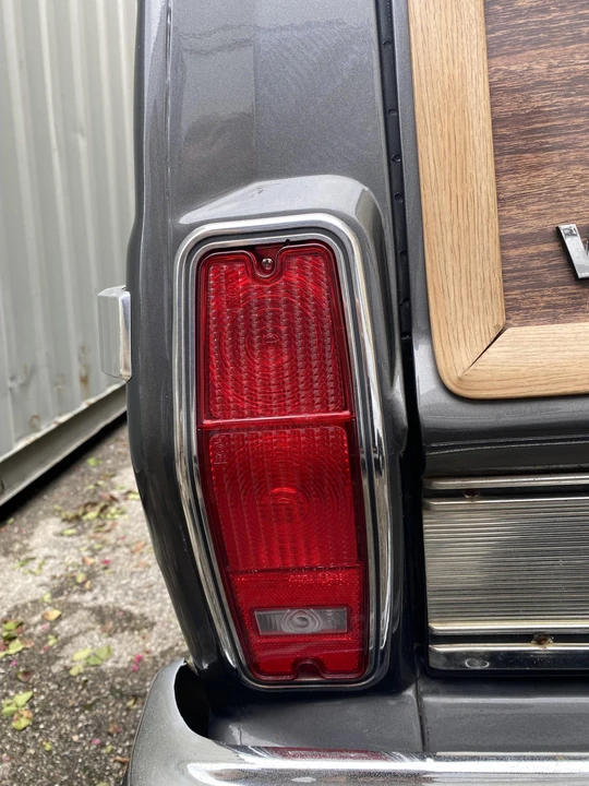 1990 Jeep SJ Grand Wagoneer - Image 15 of 31