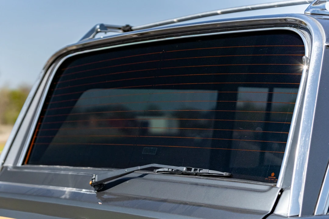 1990 Jeep SJ Grand Wagoneer - Image 23 of 31