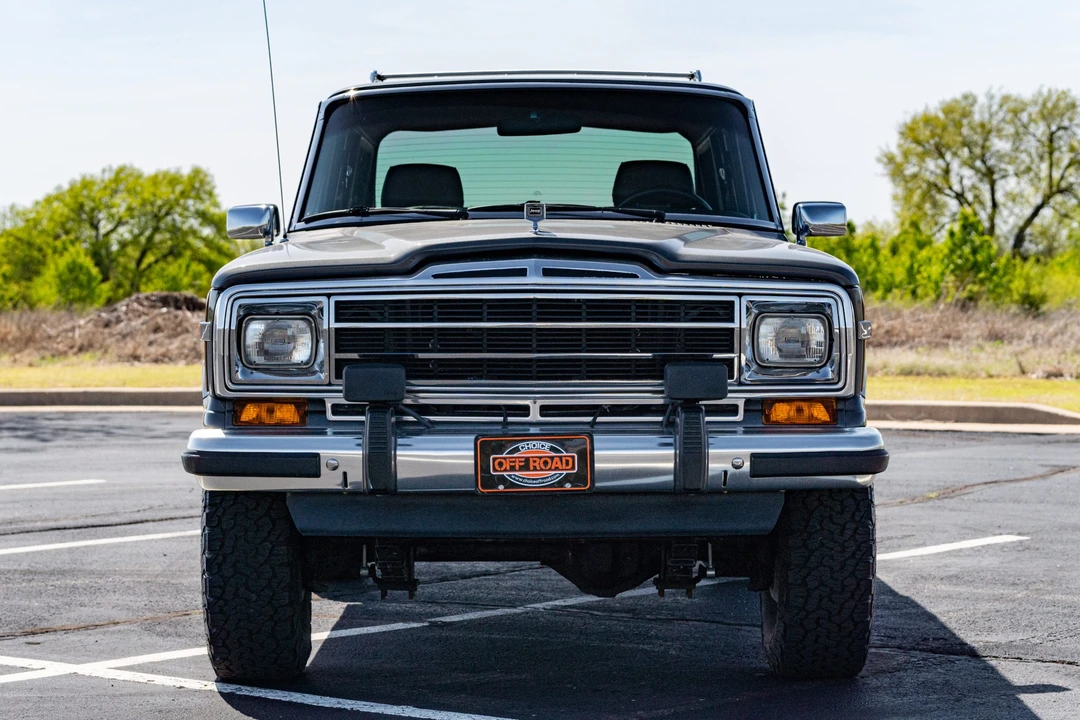 1990 Jeep SJ Grand Wagoneer - Image 8 of 31