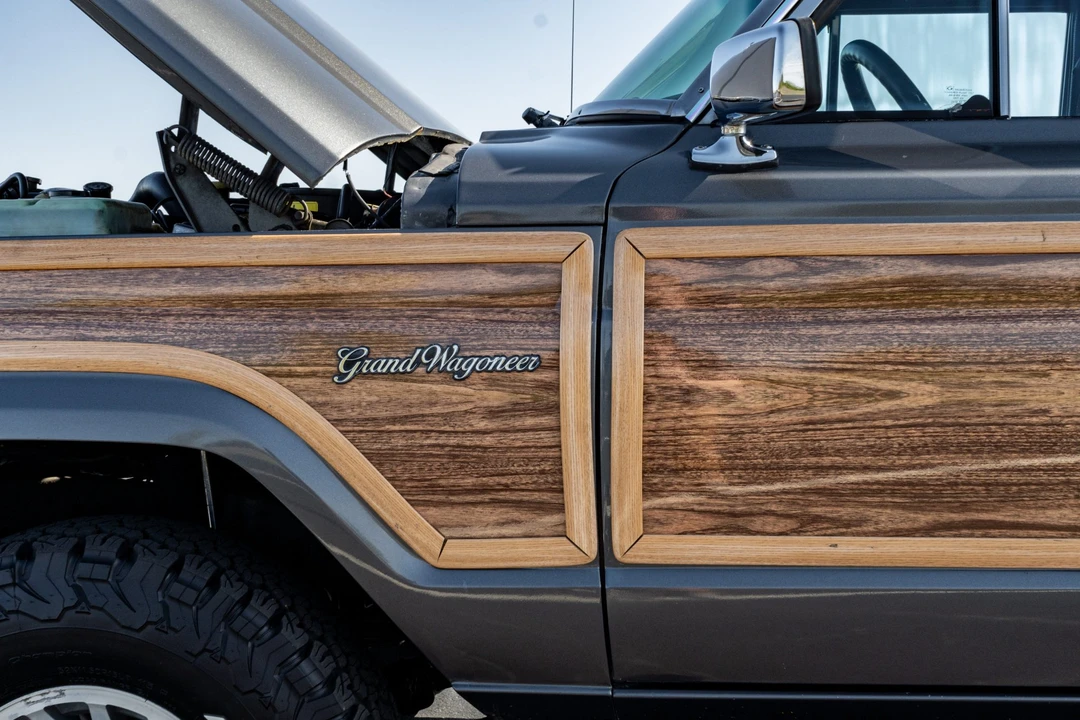 1990 Jeep SJ Grand Wagoneer - Image 18 of 31