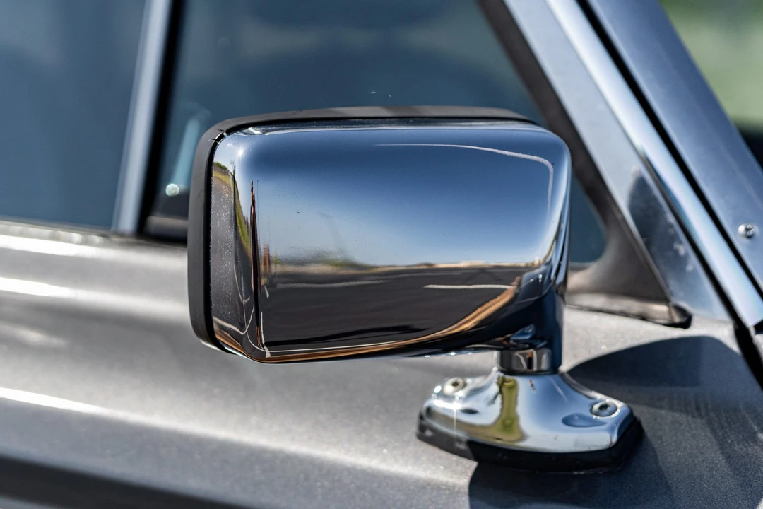 1990 Jeep SJ Grand Wagoneer - Image 15 of 31