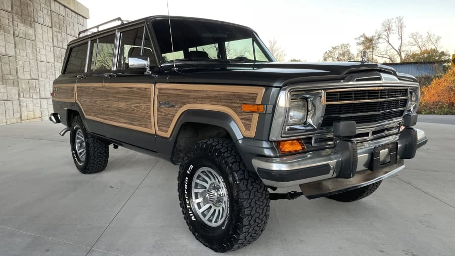 1990 Jeep SJ Grand Wagoneer - Image 6 of 31