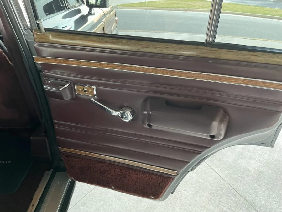 1990 Jeep SJ Grand Wagoneer - Image 27 of 31