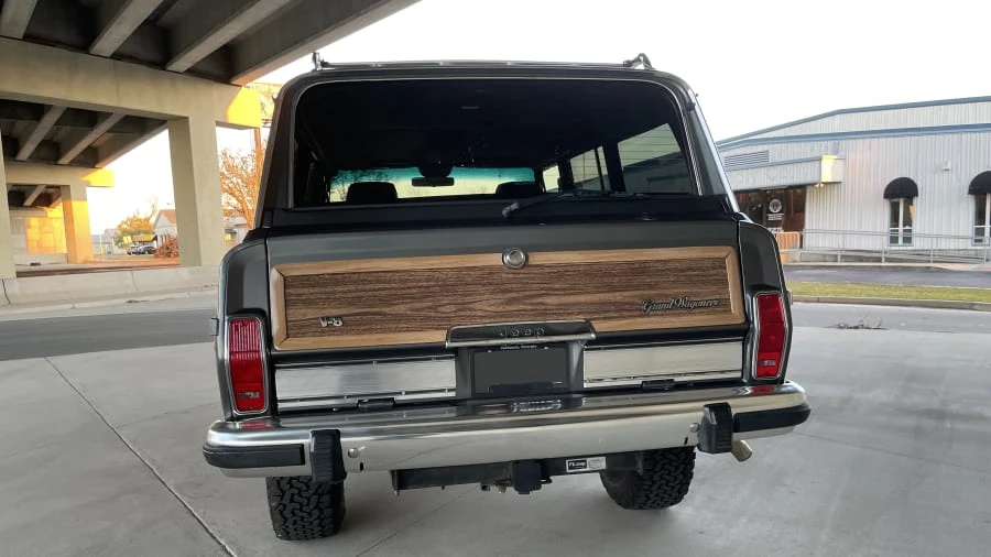 1990 Jeep SJ Grand Wagoneer - Image 5 of 31