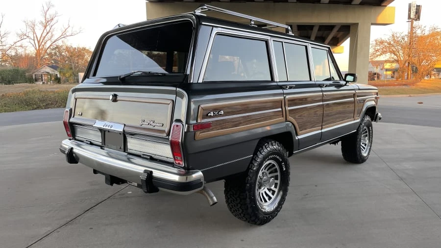 1990 Jeep SJ Grand Wagoneer - Image 3 of 31