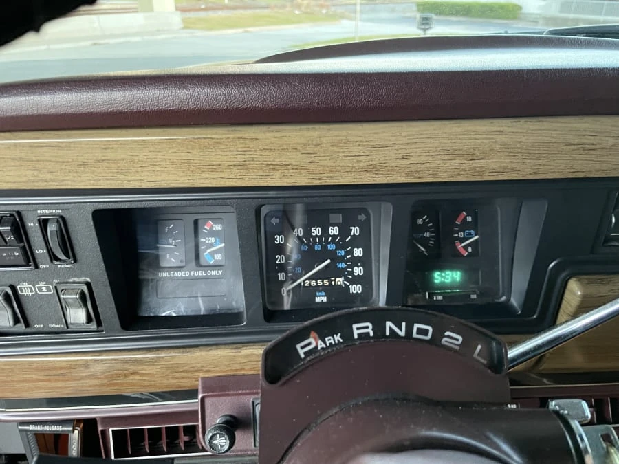 1990 Jeep SJ Grand Wagoneer - Image 15 of 31