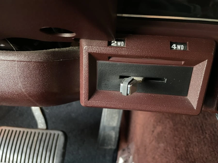 1990 Jeep SJ Grand Wagoneer - Image 26 of 31