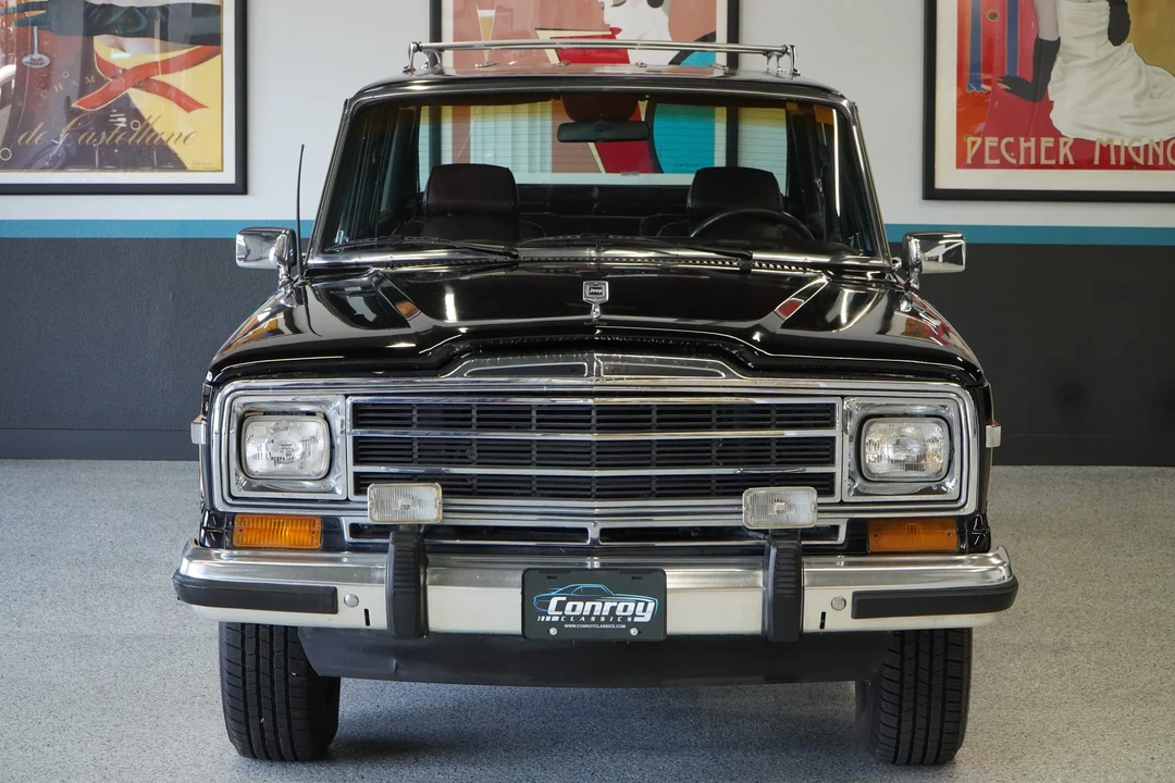 1990 Jeep SJ Grand Wagoneer - Image 7 of 31