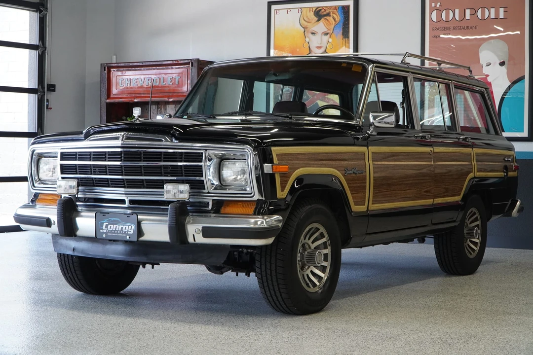 1990 Jeep SJ Grand Wagoneer - Image 5 of 31