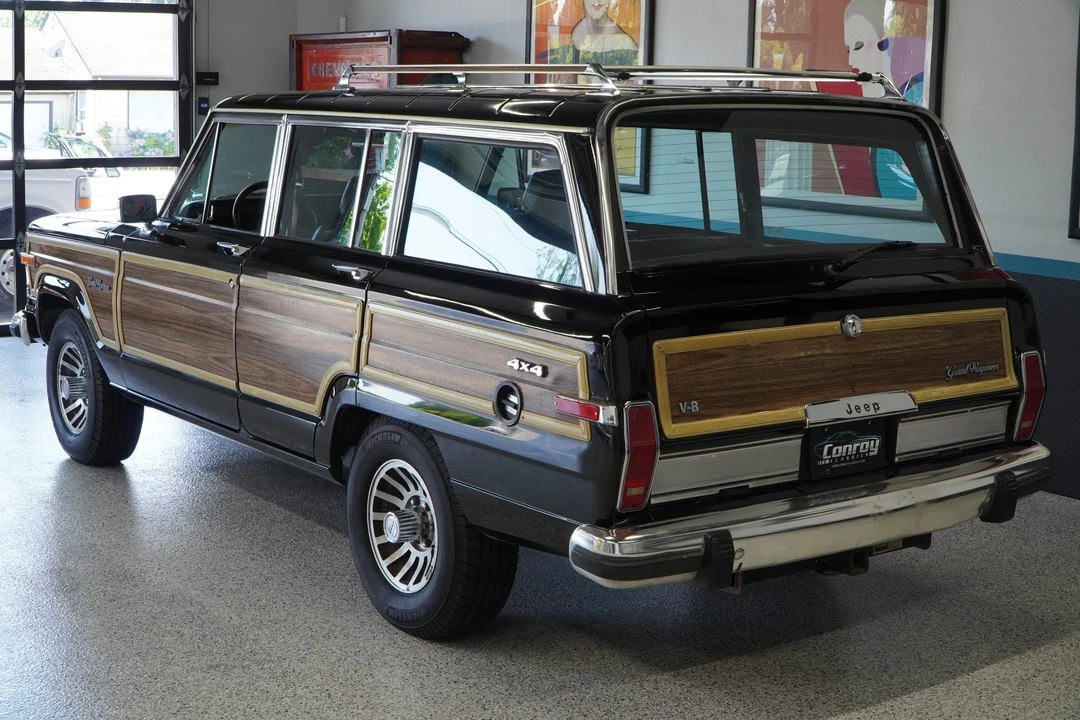 1990 Jeep SJ Grand Wagoneer - Image 20 of 31
