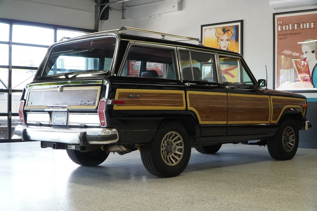 1990 Jeep SJ Grand Wagoneer - Image 14 of 31