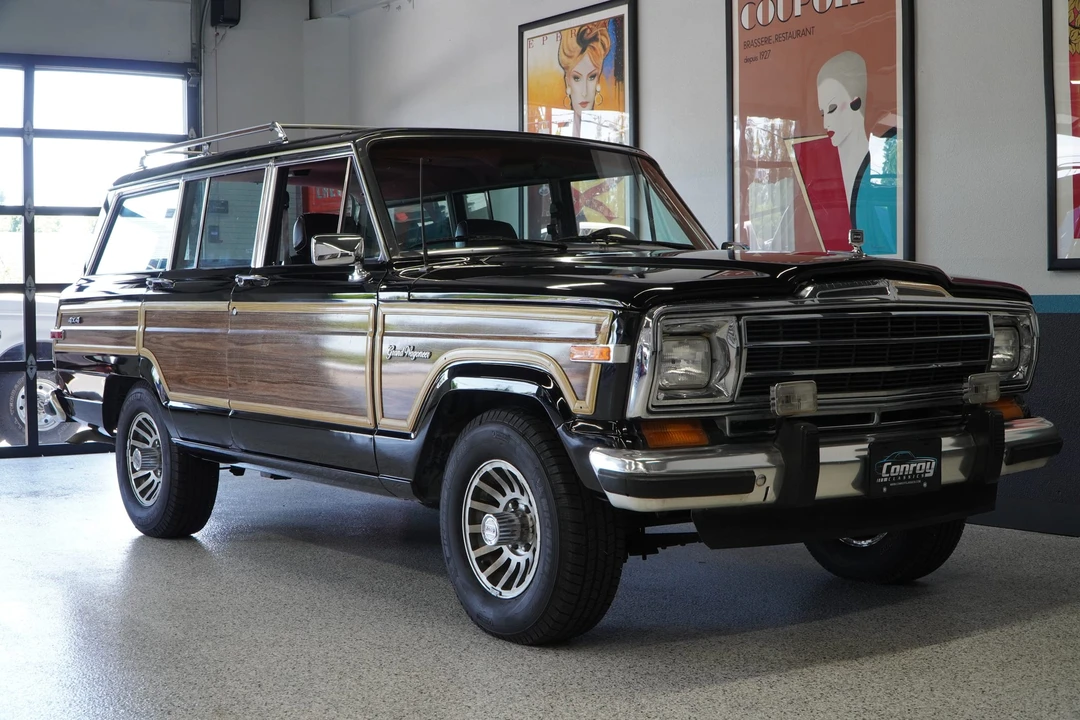 1990 Jeep SJ Grand Wagoneer - Image 8 of 31