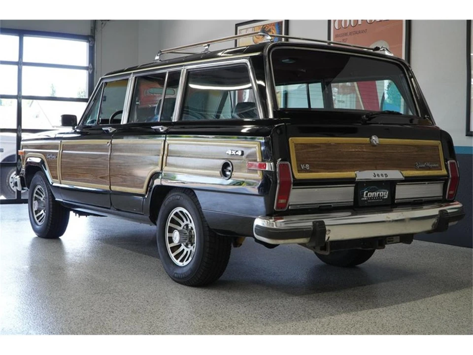1990 Jeep SJ Grand Wagoneer - Image 7 of 31
