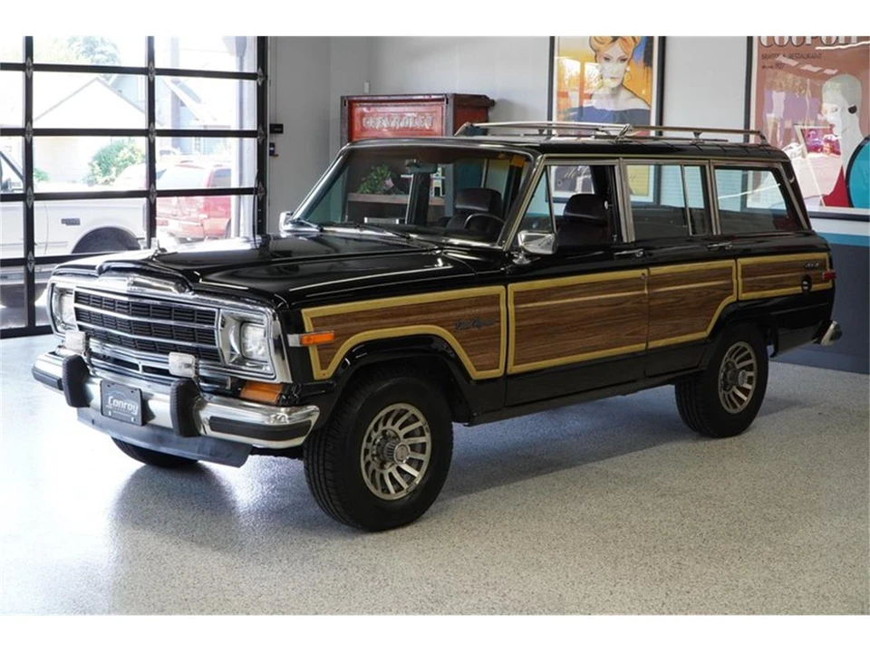 1990 Jeep SJ Grand Wagoneer - Image 2 of 31