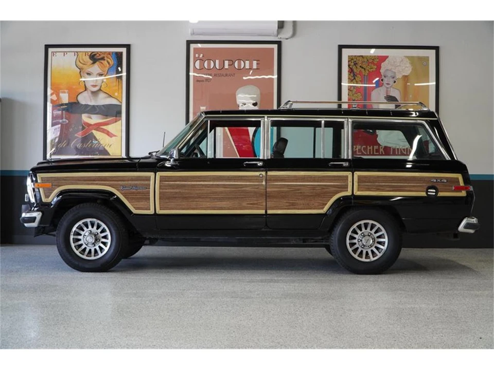 1990 Jeep SJ Grand Wagoneer - Image 3 of 31