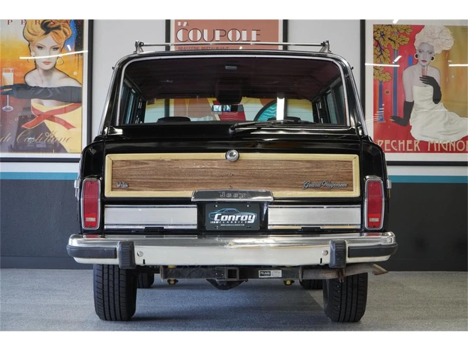 1990 Jeep SJ Grand Wagoneer - Image 9 of 31