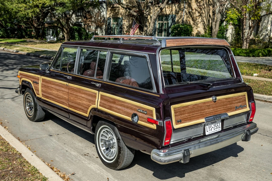 1990 Jeep SJ Grand Wagoneer - Image 7 of 31