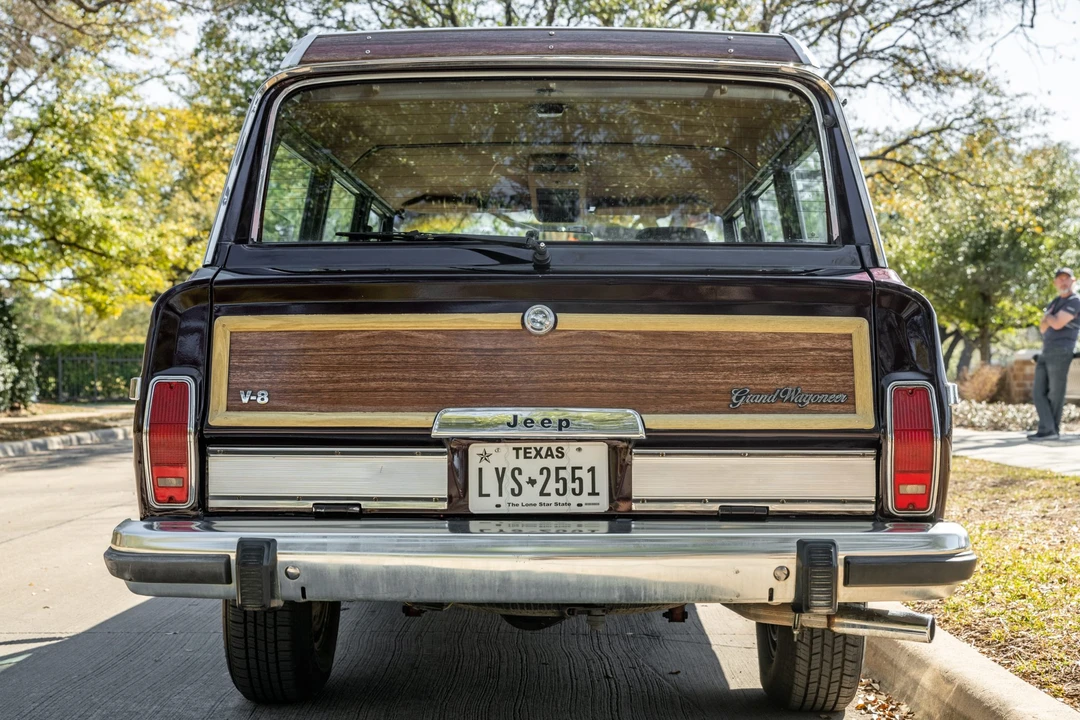 1990 Jeep SJ Grand Wagoneer - Image 20 of 31