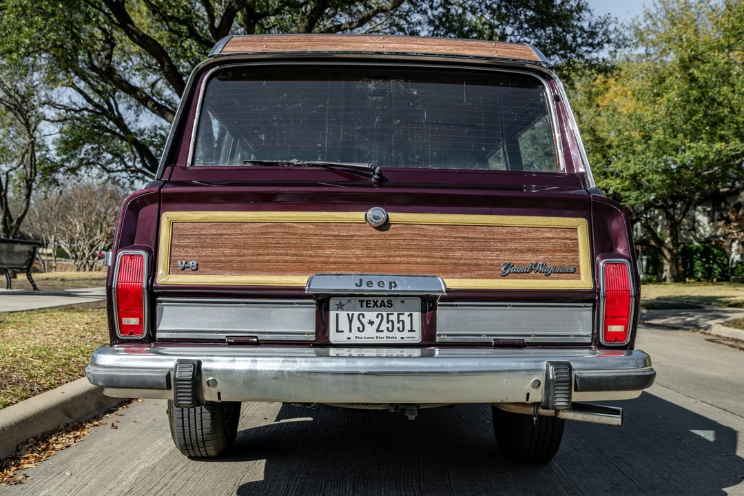 1990 Jeep SJ Grand Wagoneer - Image 22 of 31
