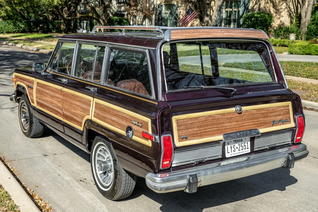 1990 Jeep SJ Grand Wagoneer - Image 8 of 31