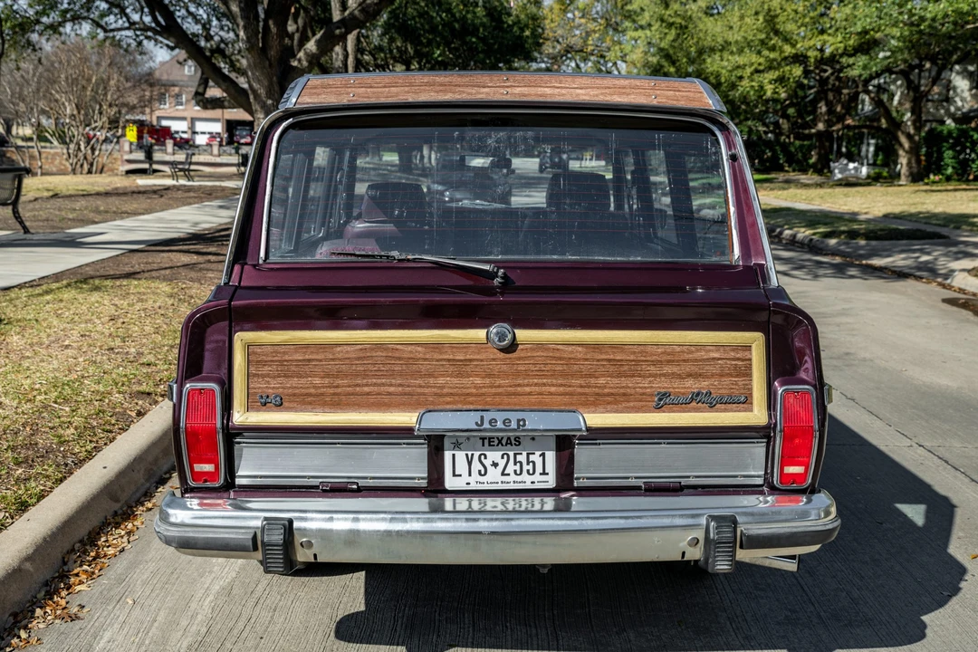 1990 Jeep SJ Grand Wagoneer - Image 21 of 31