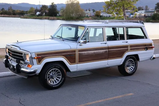 1990 Jeep Grand Wagoneer