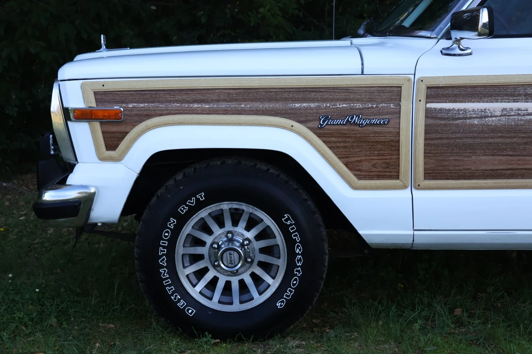 1990 Jeep SJ Grand Wagoneer - Image 25 of 31