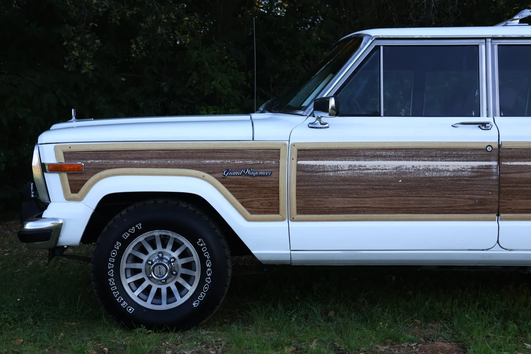 1990 Jeep SJ Grand Wagoneer - Image 21 of 31