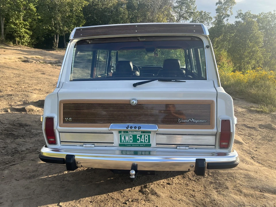 1990 Jeep SJ Grand Wagoneer - Image 8 of 31