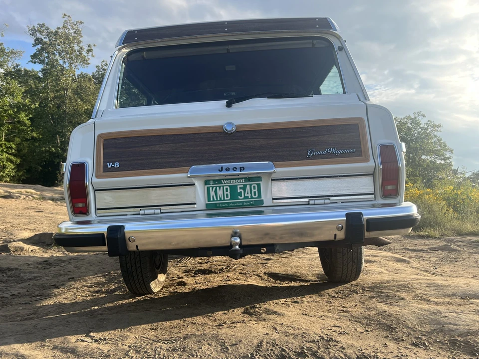 1990 Jeep SJ Grand Wagoneer - Image 7 of 31