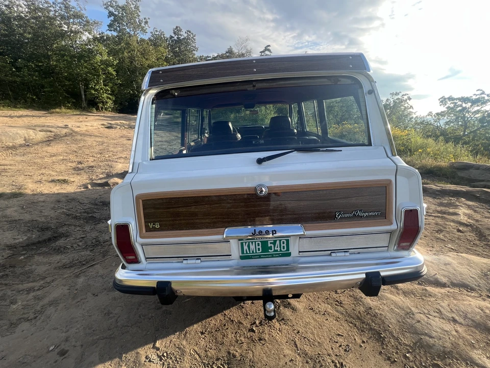 1990 Jeep SJ Grand Wagoneer - Image 6 of 31