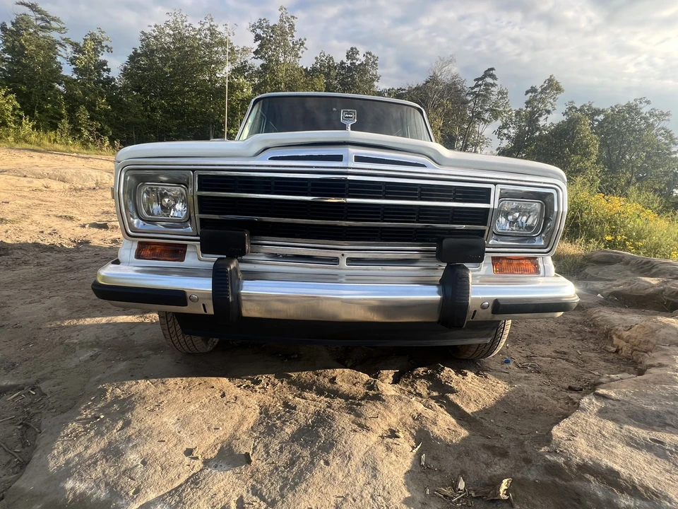 1990 Jeep SJ Grand Wagoneer - Image 17 of 31