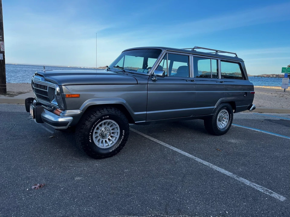 1990 Jeep SJ Grand Wagoneer - Image 8 of 31