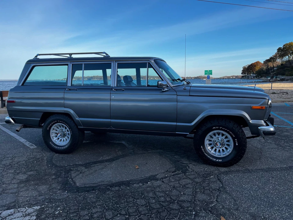 1990 Jeep SJ Grand Wagoneer - Image 29 of 31