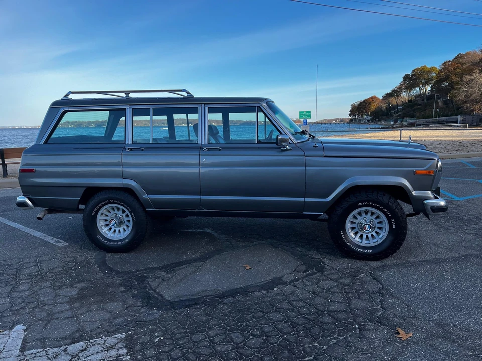 1990 Jeep SJ Grand Wagoneer - Image 28 of 31