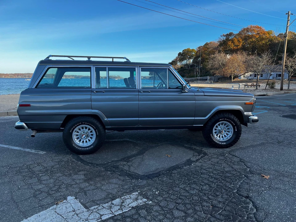 1990 Jeep SJ Grand Wagoneer - Image 26 of 31