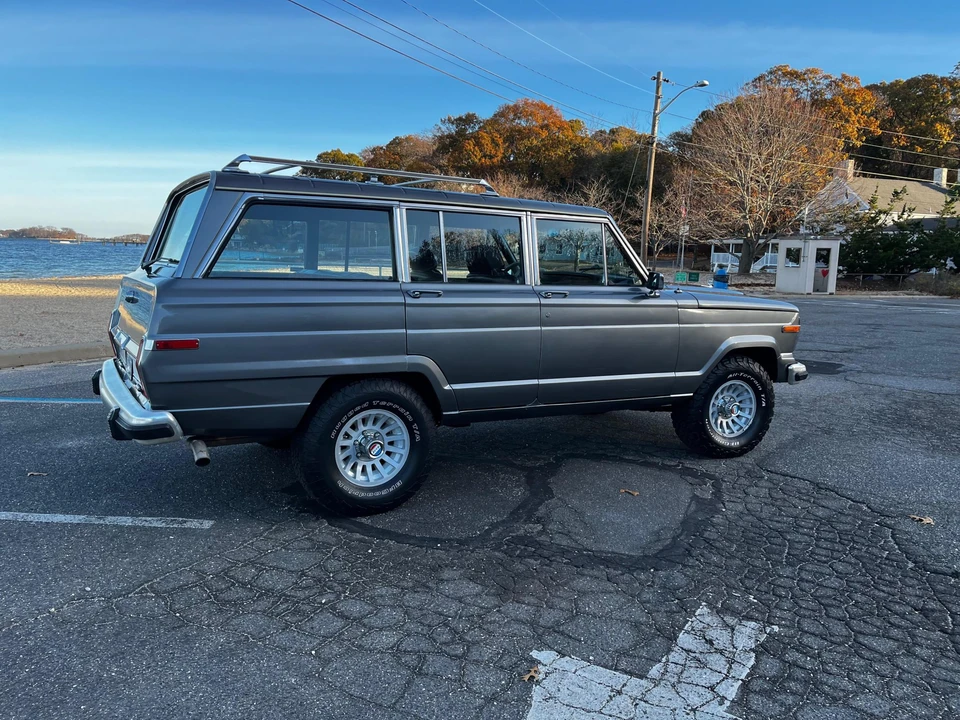 1990 Jeep SJ Grand Wagoneer - Image 24 of 31