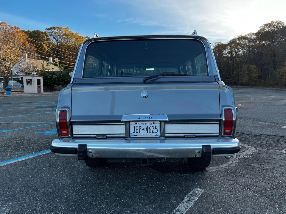 1990 Jeep SJ Grand Wagoneer - Image 20 of 31