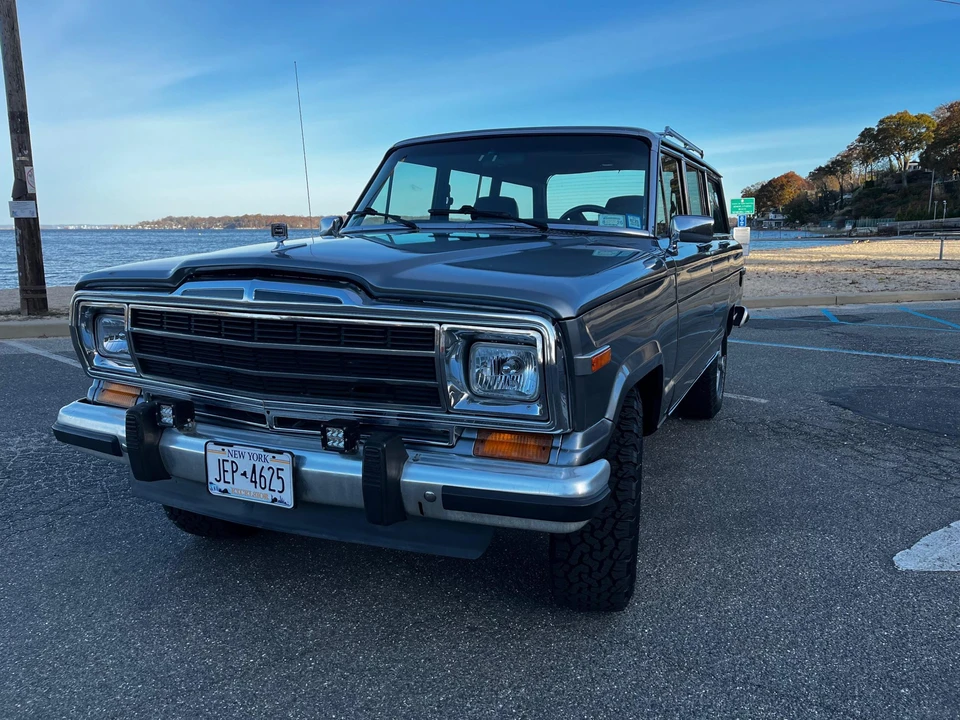 1990 Jeep SJ Grand Wagoneer - Image 3 of 31