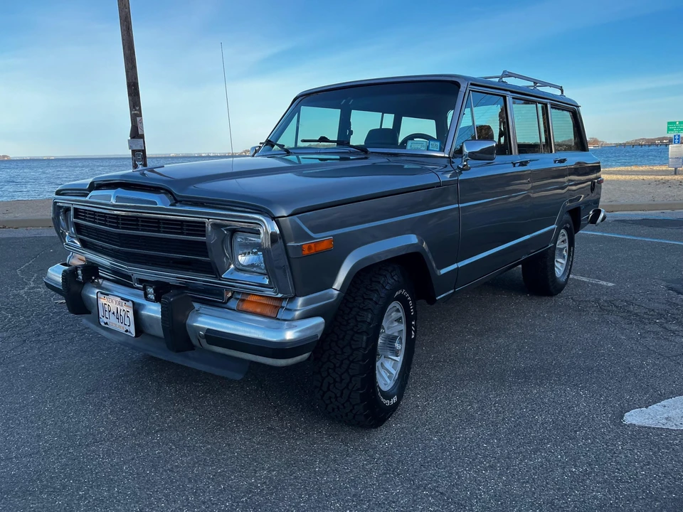 1990 Jeep SJ Grand Wagoneer - Image 5 of 31