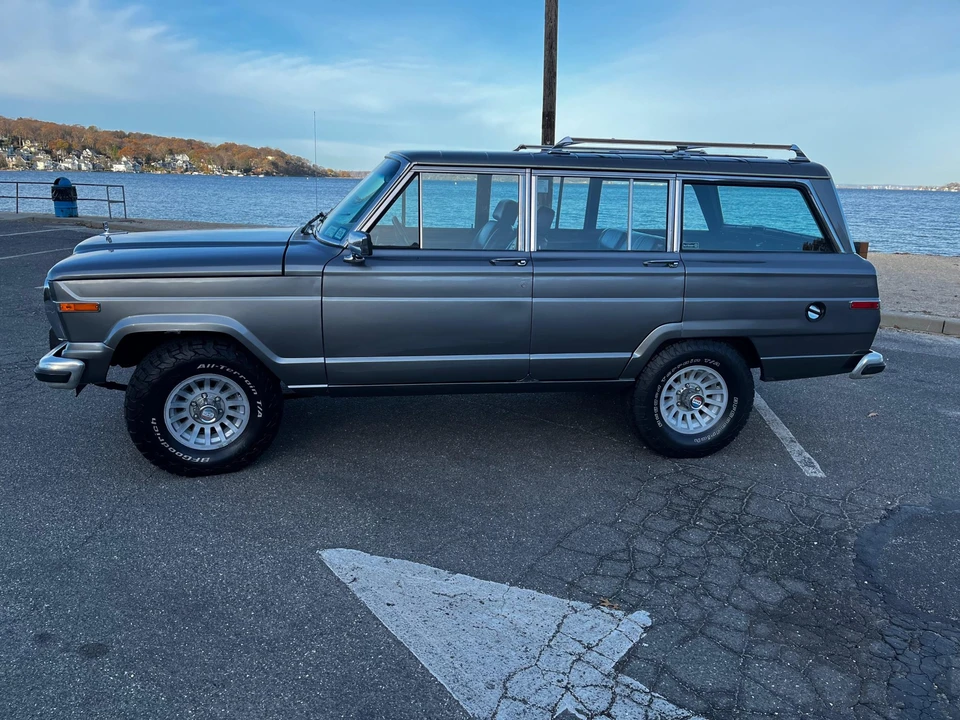 1990 Jeep SJ Grand Wagoneer - Image 14 of 31