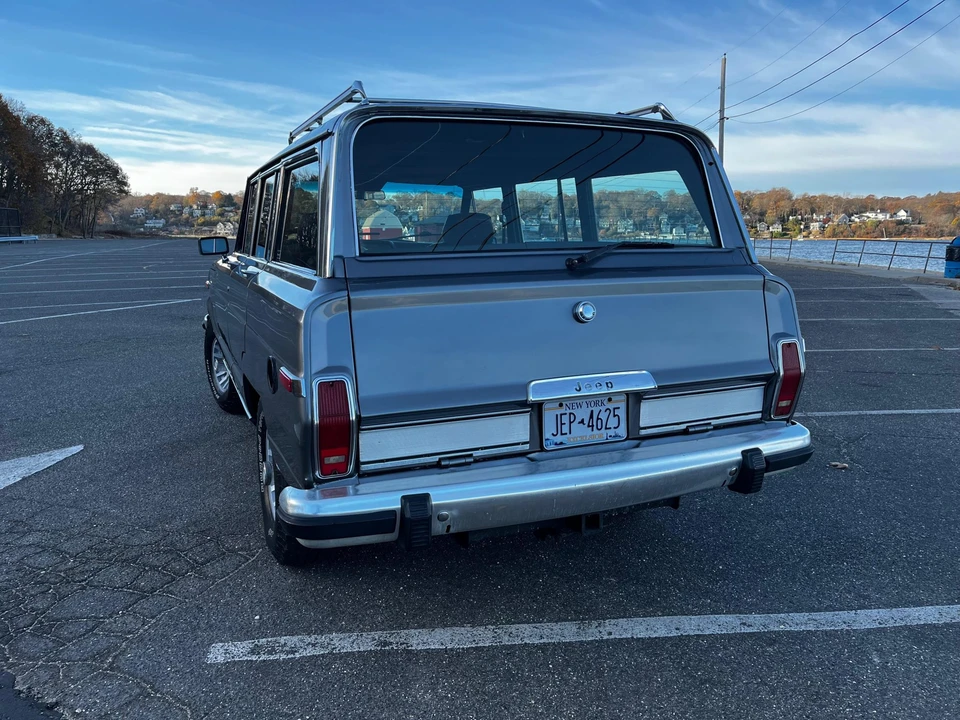 1990 Jeep SJ Grand Wagoneer - Image 19 of 31