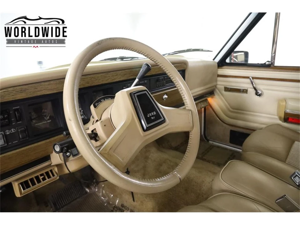 1990 Jeep SJ Grand Wagoneer - Image 28 of 31