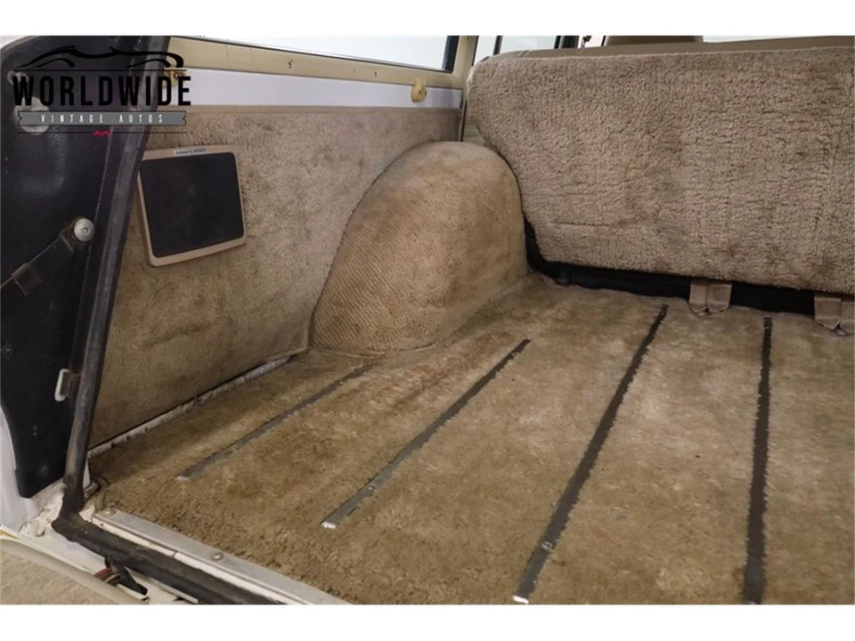 1990 Jeep SJ Grand Wagoneer - Image 20 of 31